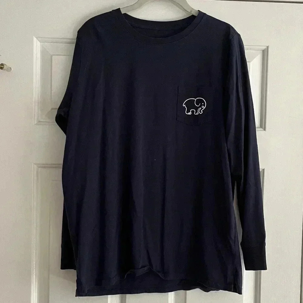 Ivory Ella skating elephant lone sleeved shirt size L